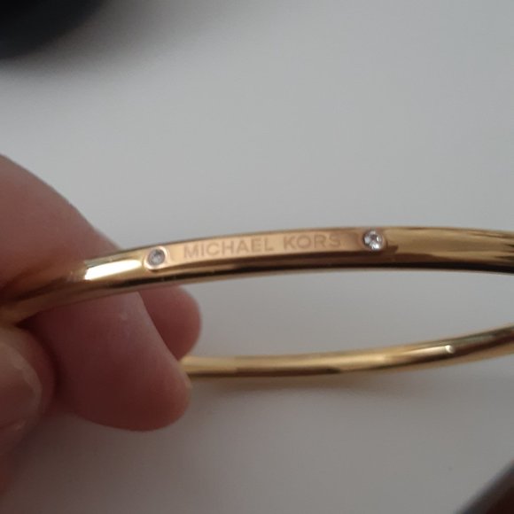 Michael Kors gold tone bangle bracelet. - Picture 1 of 4